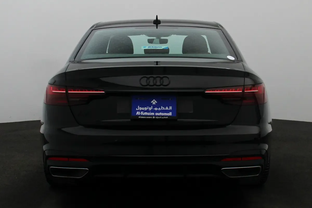 Audi A4 2.0 (249 حصان) robot - 4