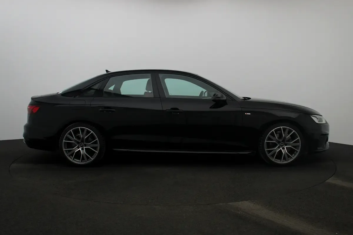 Audi A4 2.0 (249 حصان) robot - 5