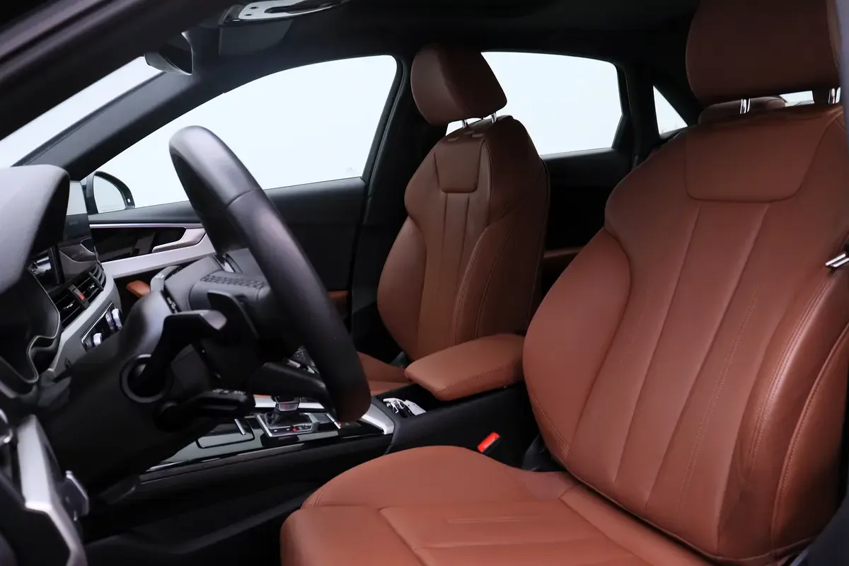 Audi A4 2.0 (249 حصان) robot - 14