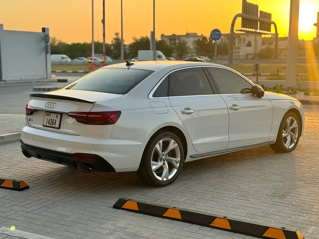 Audi A4 2.0 AMT (150 حصان) - 5