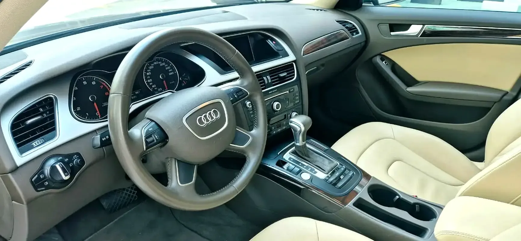 Audi A4 2.0 AMT (249 حصان) - 2