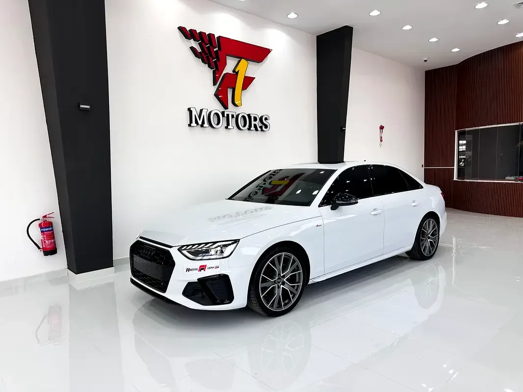 Audi A4 2.0 AMT 4WD (252 hp)