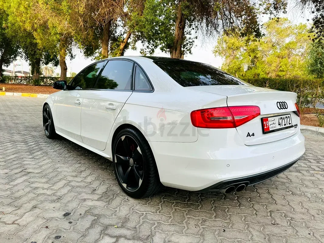 Audi A4 2.0 TFSI S tronic quattro (249 hp)