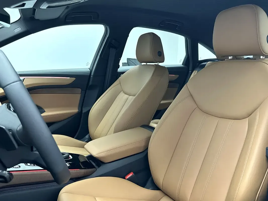 Audi A6 2.0 TFSI multitronic (180 حصان) - 11