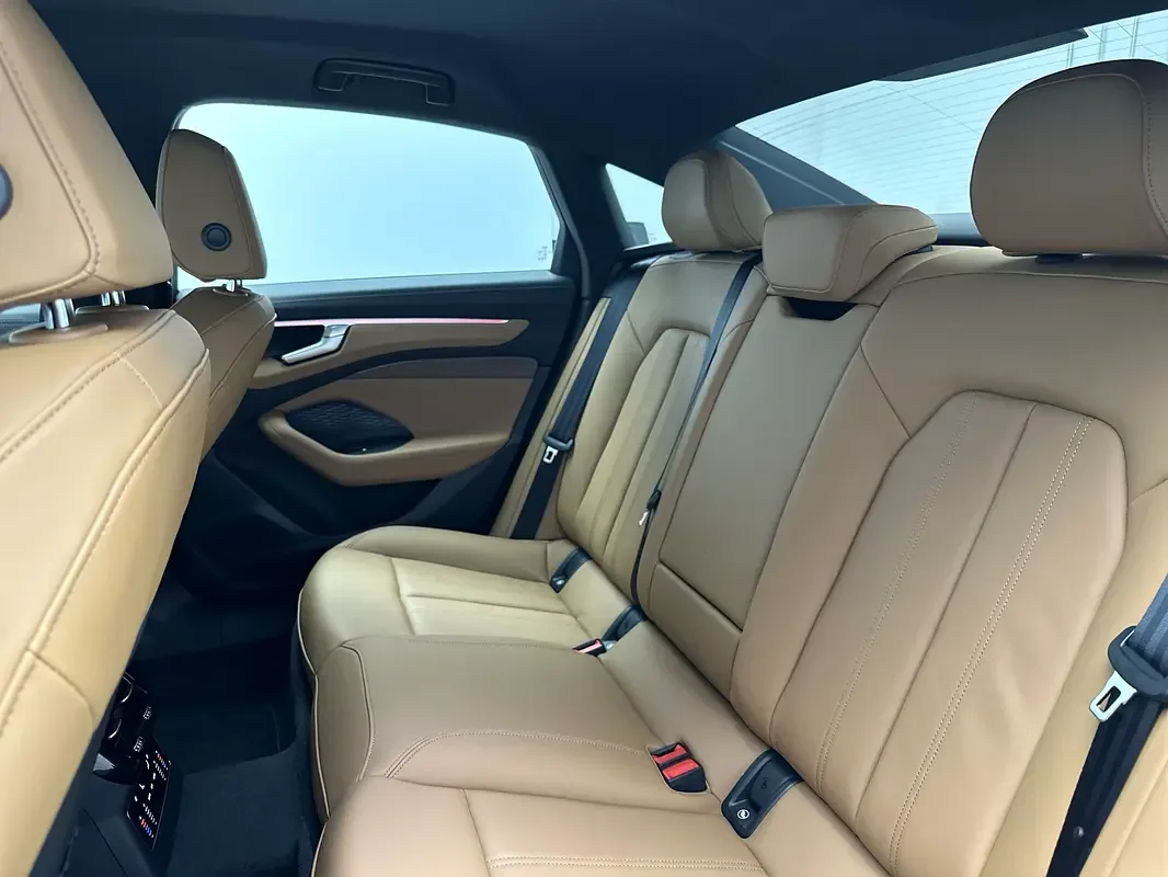 Audi A6 2.0 TFSI multitronic (180 حصان) - 12