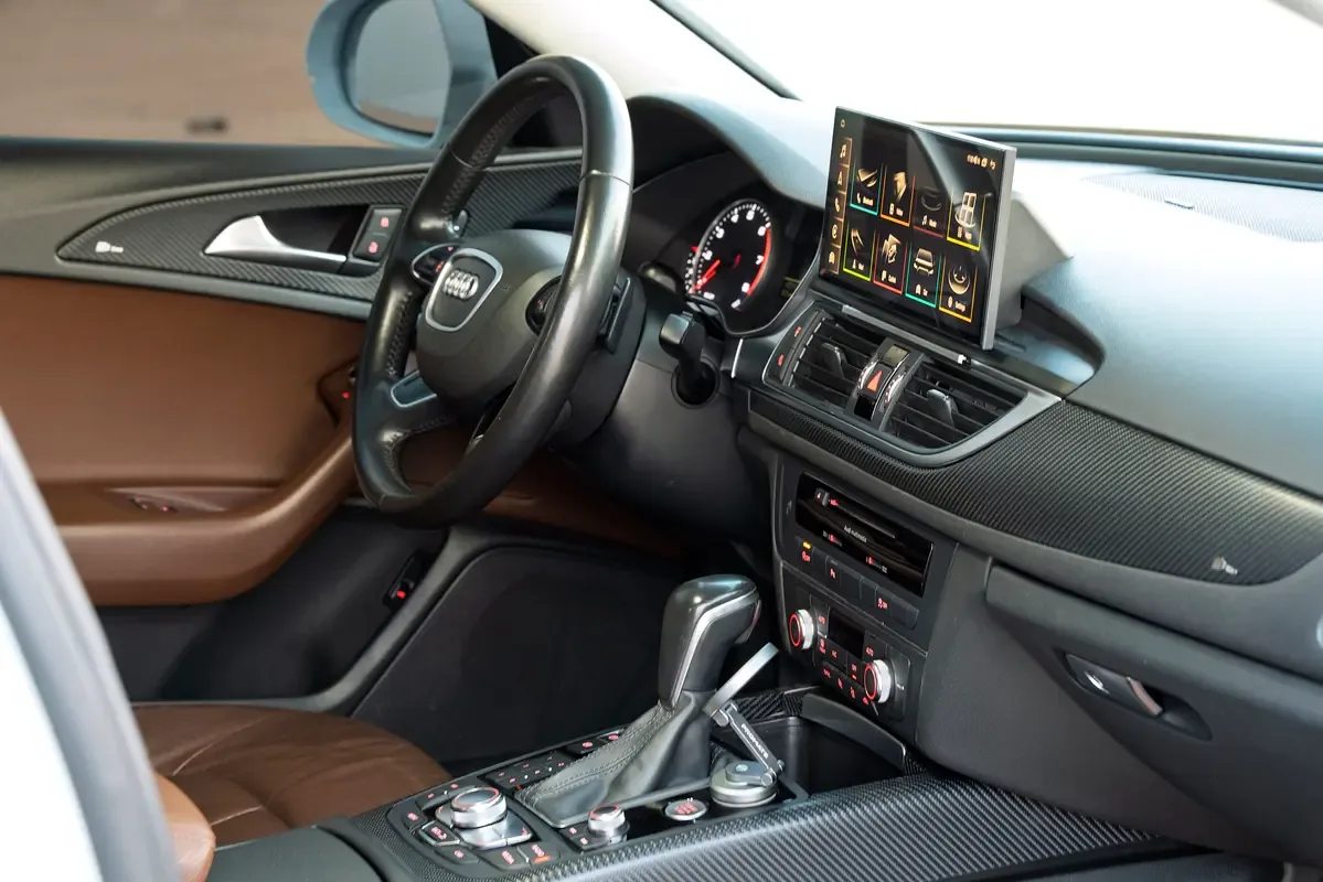 Audi A6 2.8 FSI S tronic quattro (220 hp) - 13
