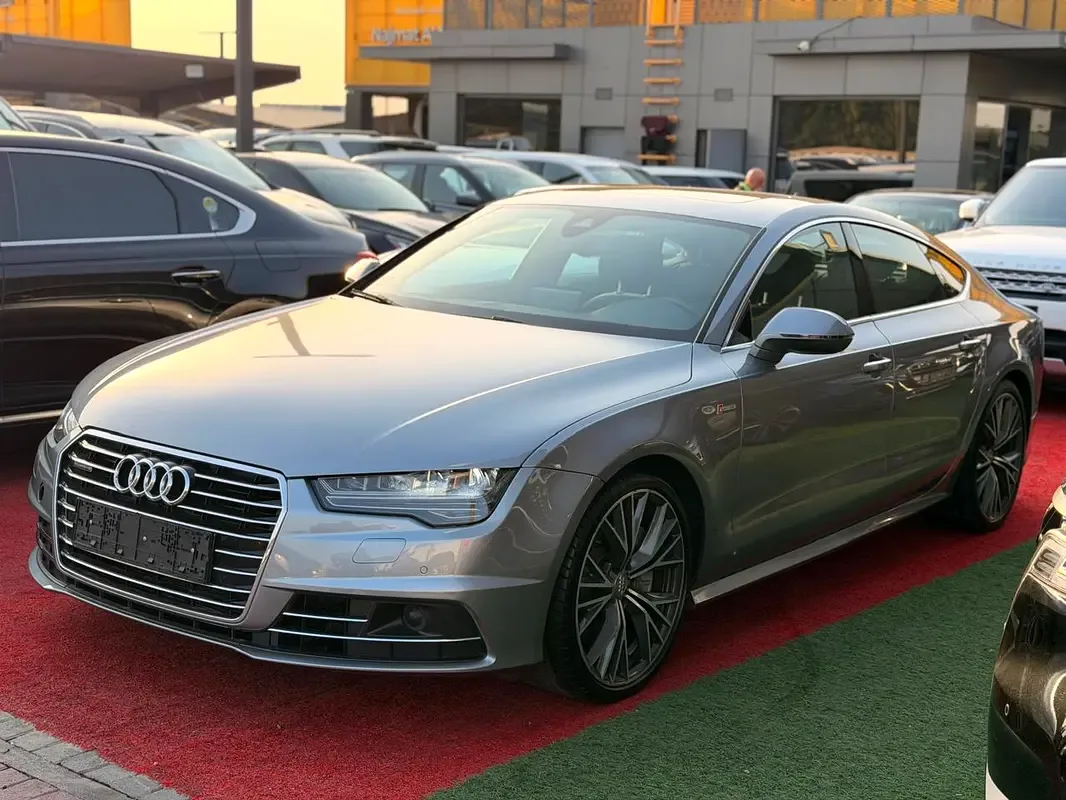 Audi A7 3.0 l, (340 hp), gasoline, robot, Four-wheel drive (4WD) - 2