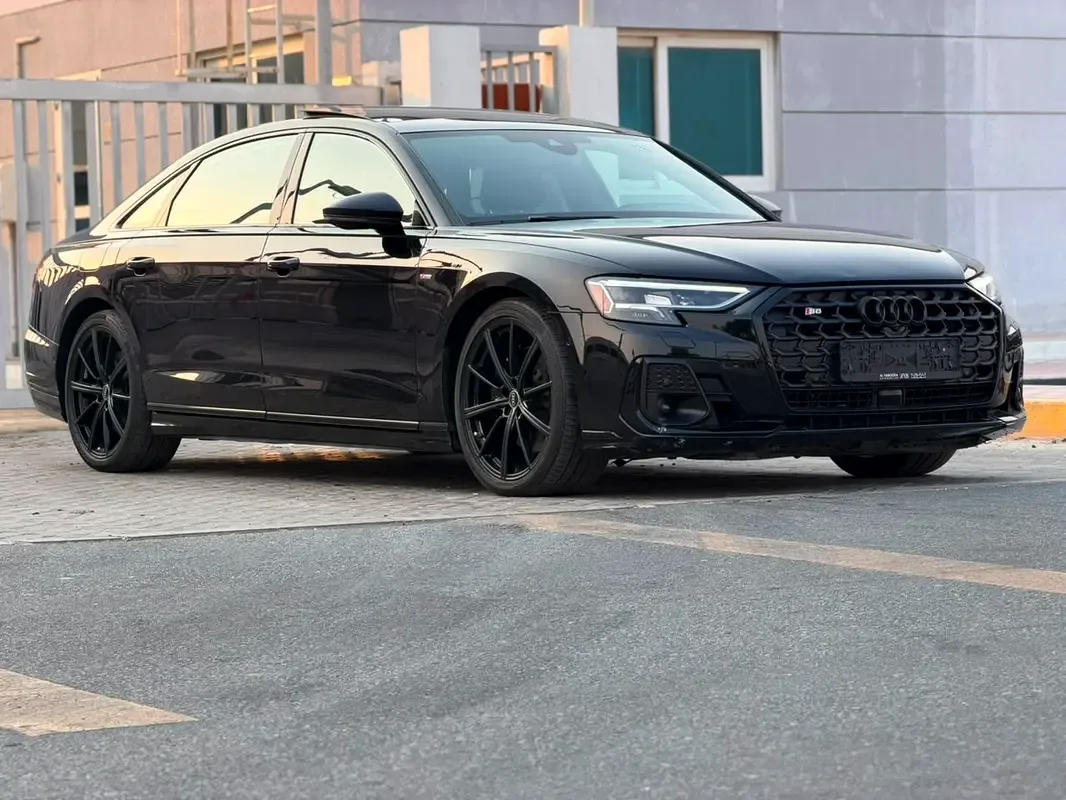 Audi A8 3.0 AT (340 hp)