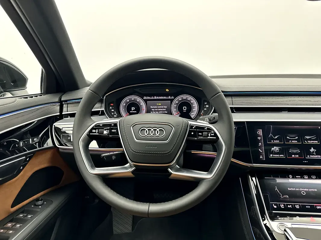 Audi A8 3.0 AT 4WD (340 حصان) - 8