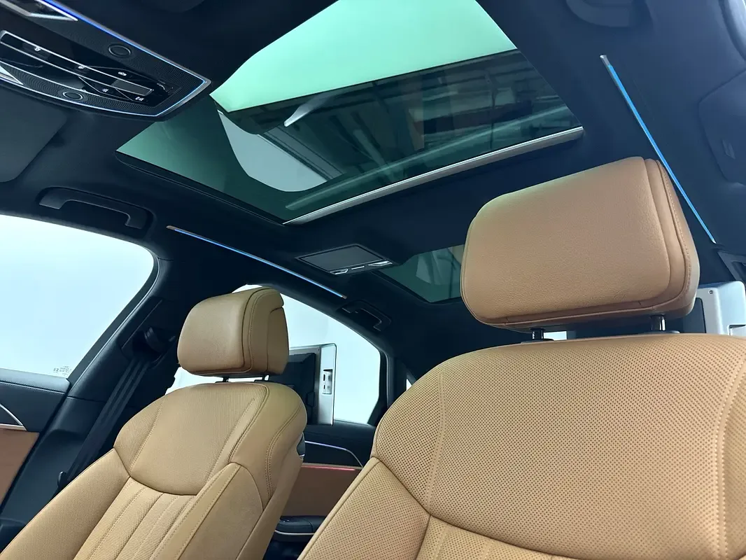 Audi A8 3.0 AT 4WD (340 حصان) - 12