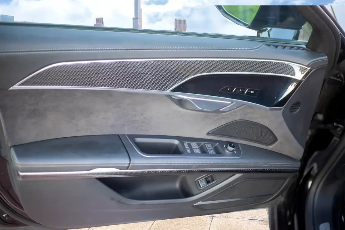 Audi A8 3.0 AT 4WD (340 حصان) - 19