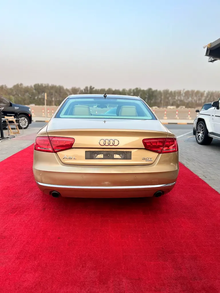 Audi A8 3.0 TFSI tiptronic quattro (310 حصان) - 3