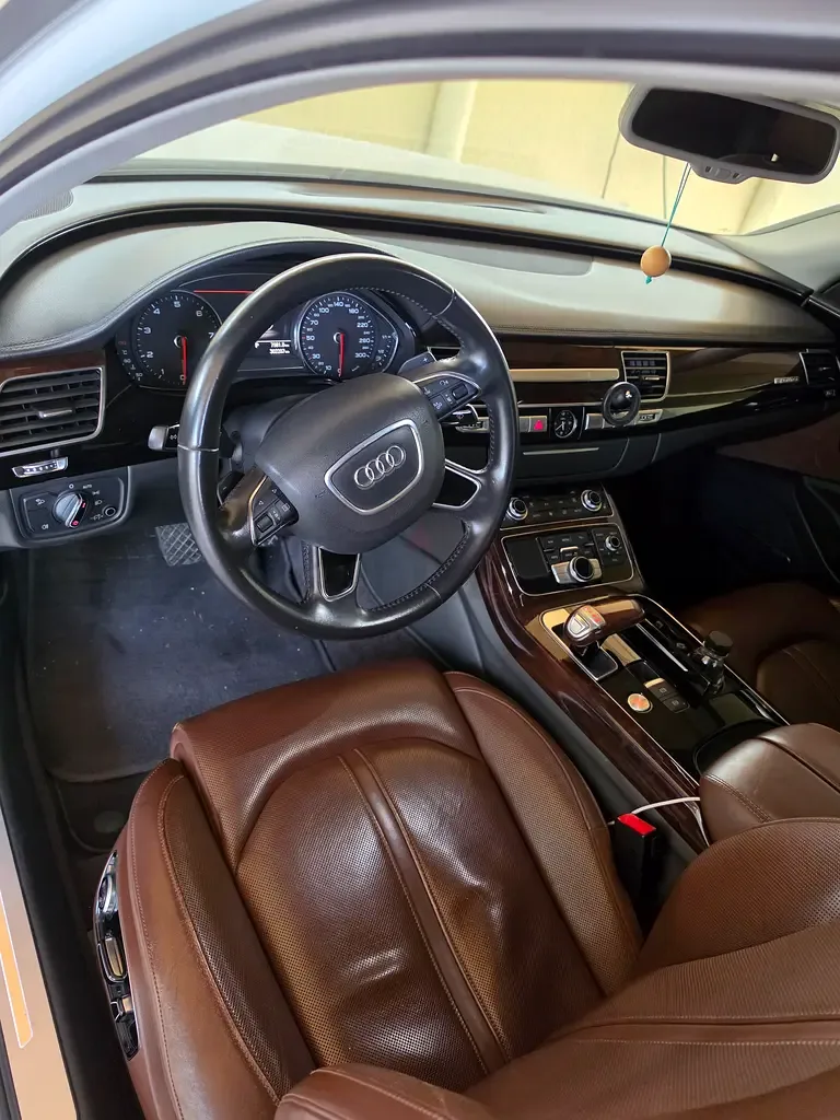 Audi A8 3.0 TFSI tiptronic quattro (310 hp) - 12