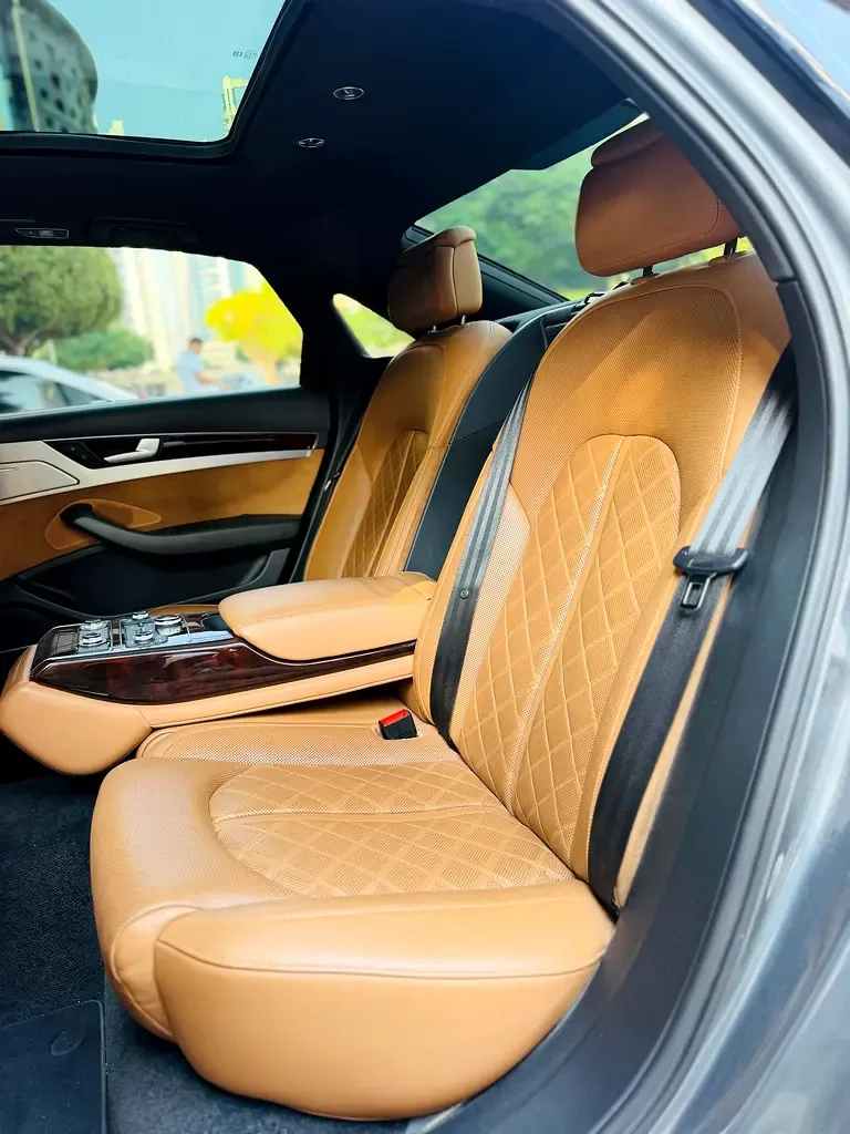 Audi A8 3.0 TFSI tiptronic quattro (310 حصان) - 10