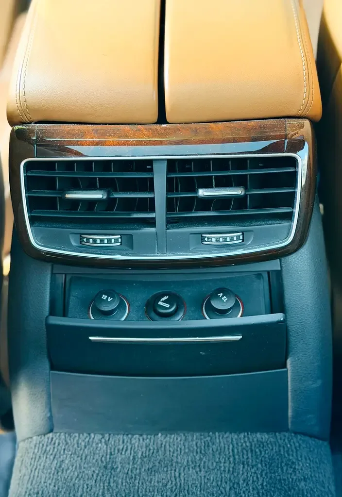 Audi A8 3.0 TFSI tiptronic quattro (310 حصان) - 16