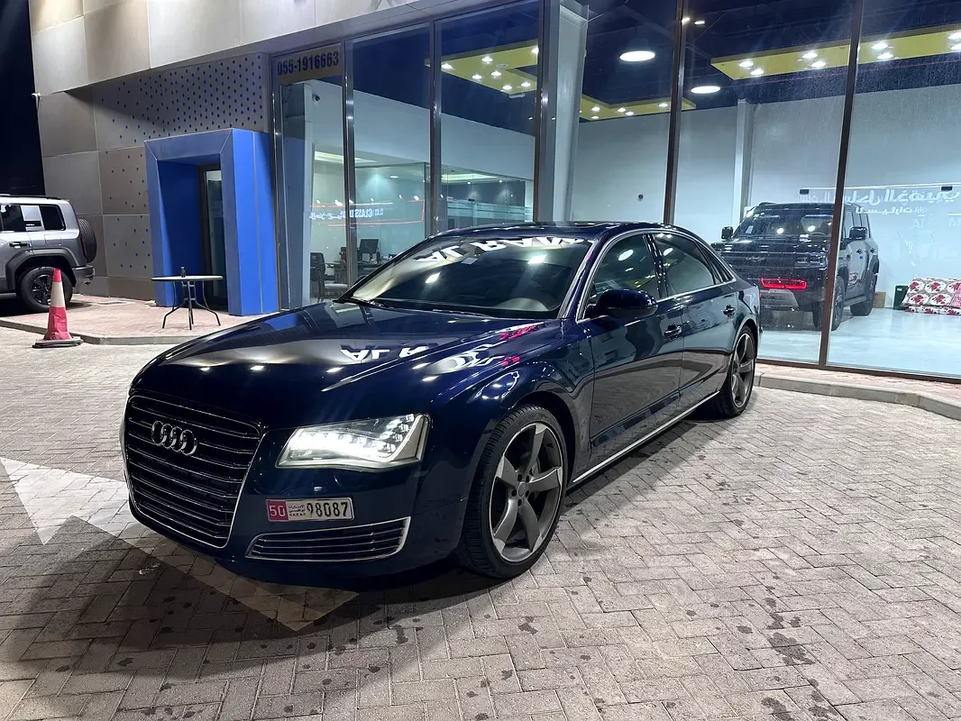 Audi A8 4.0 AT (420 hp)