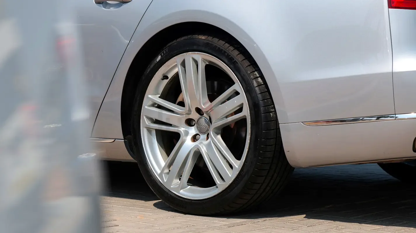Audi A8 4.0 TFSI tiptronic quattro (435 hp) - 2