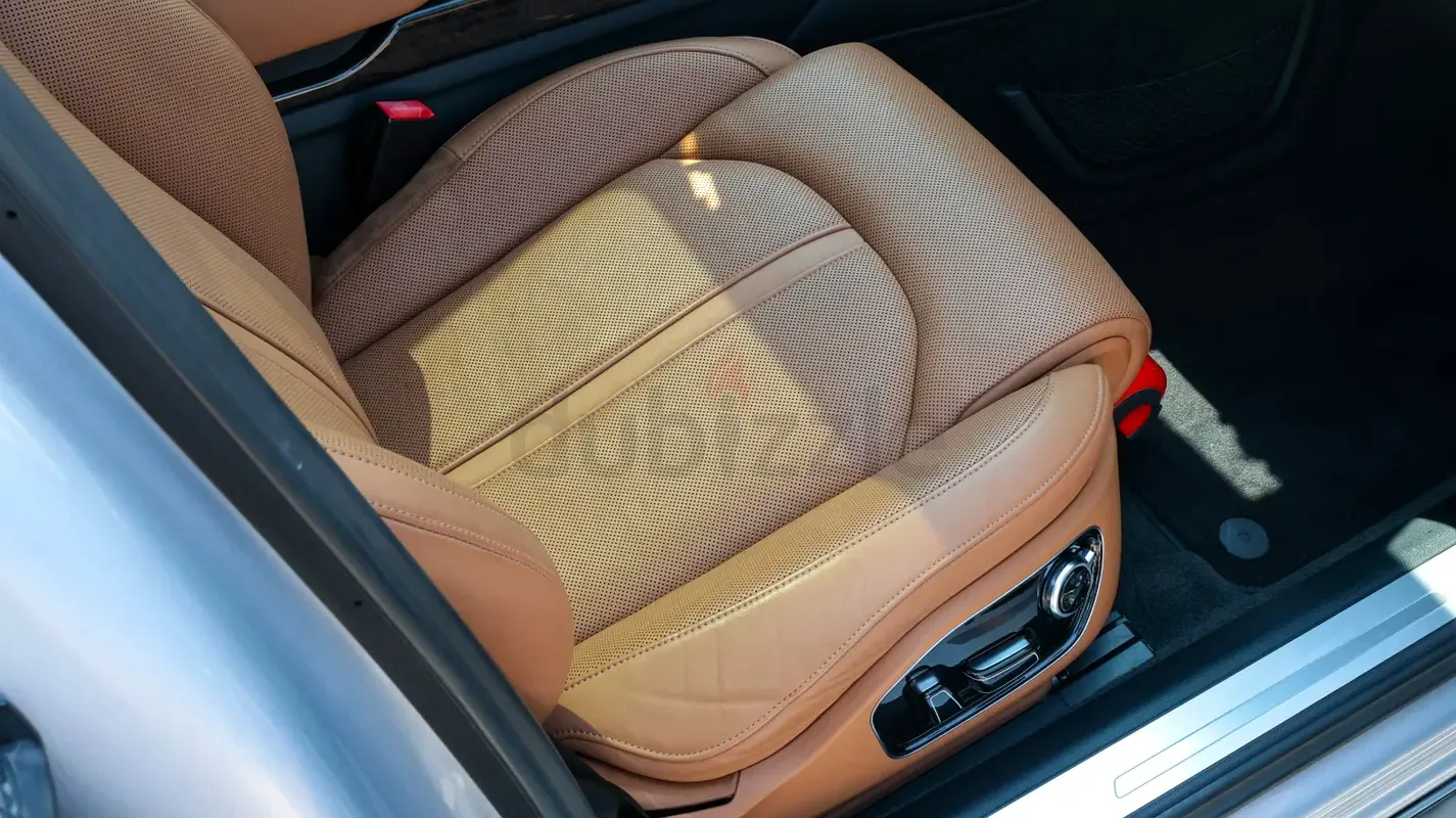 Audi A8 4.0 TFSI tiptronic quattro (435 hp) - 8