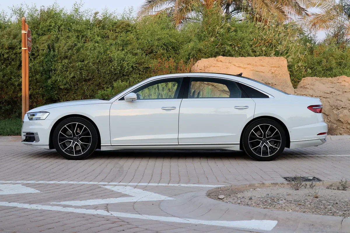 Audi A8 55 TFSI L tiptronic quattro (340 hp) - 7