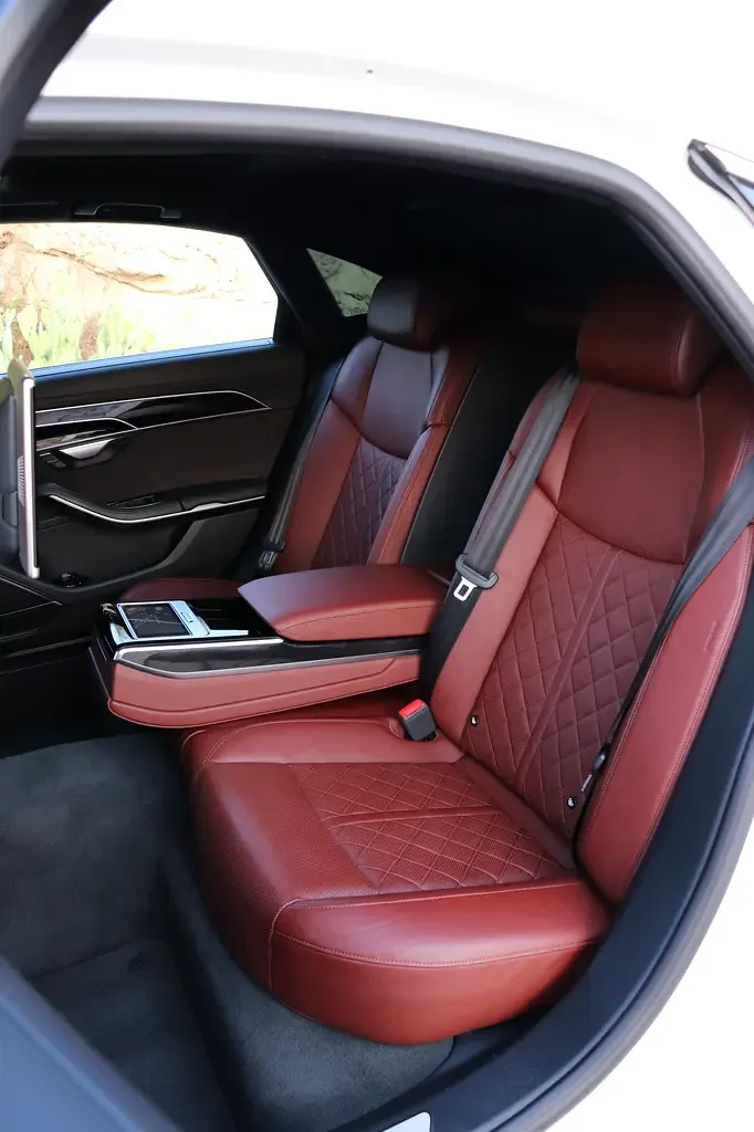 Audi A8 55 TFSI L tiptronic quattro (340 hp) - 13