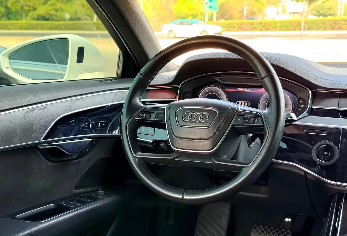 Audi A8 55 TFSI L tiptronic quattro (340 حصان) - 15