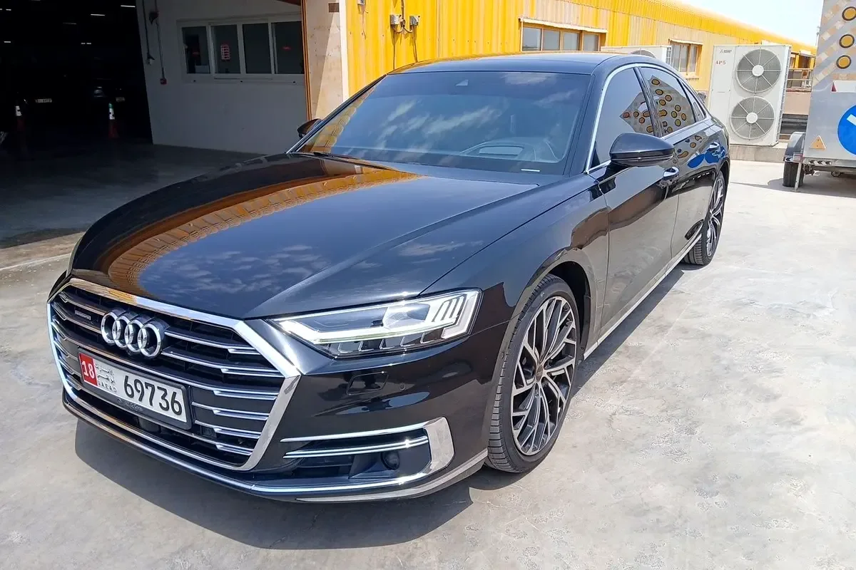 Audi A8 60 TFSI tiptronic quattro (460 hp)