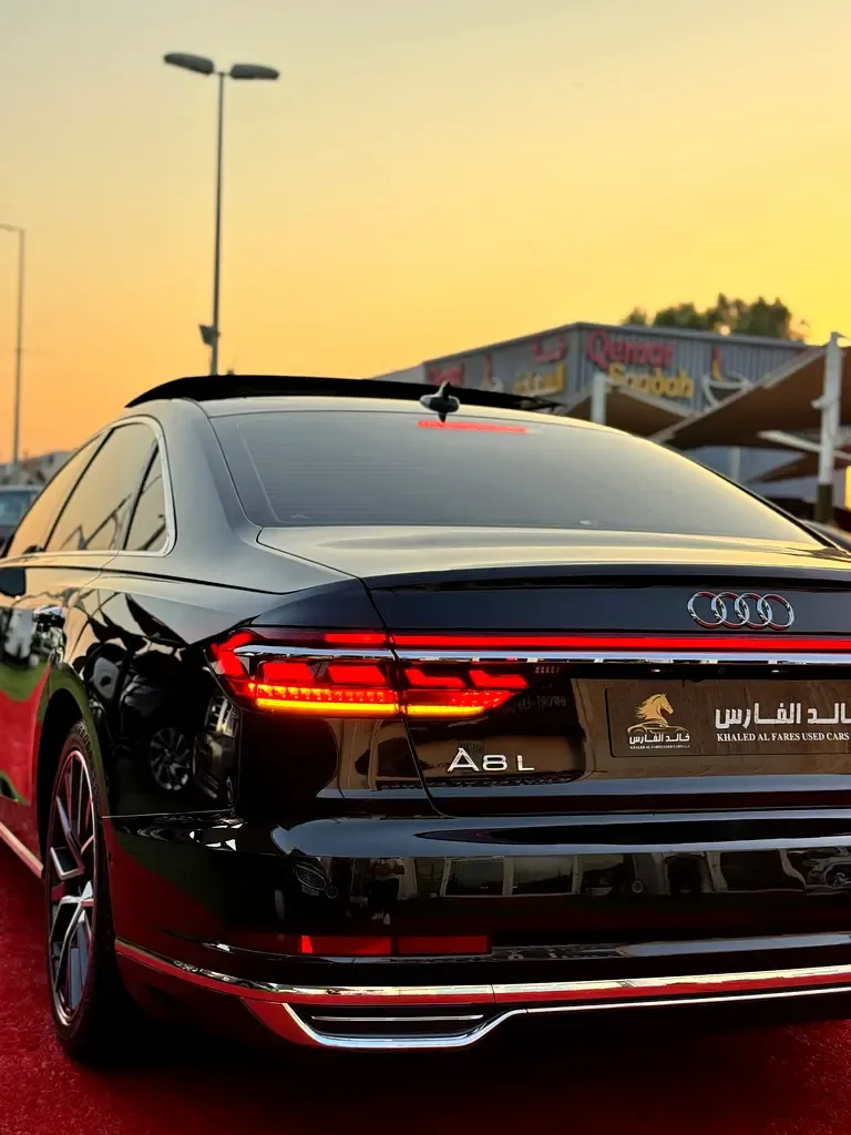 Audi A8 60 TFSI tiptronic quattro (460 حصان) - 10