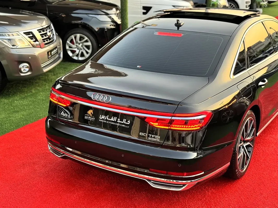 Audi A8 60 TFSI tiptronic quattro (460 حصان) - 11