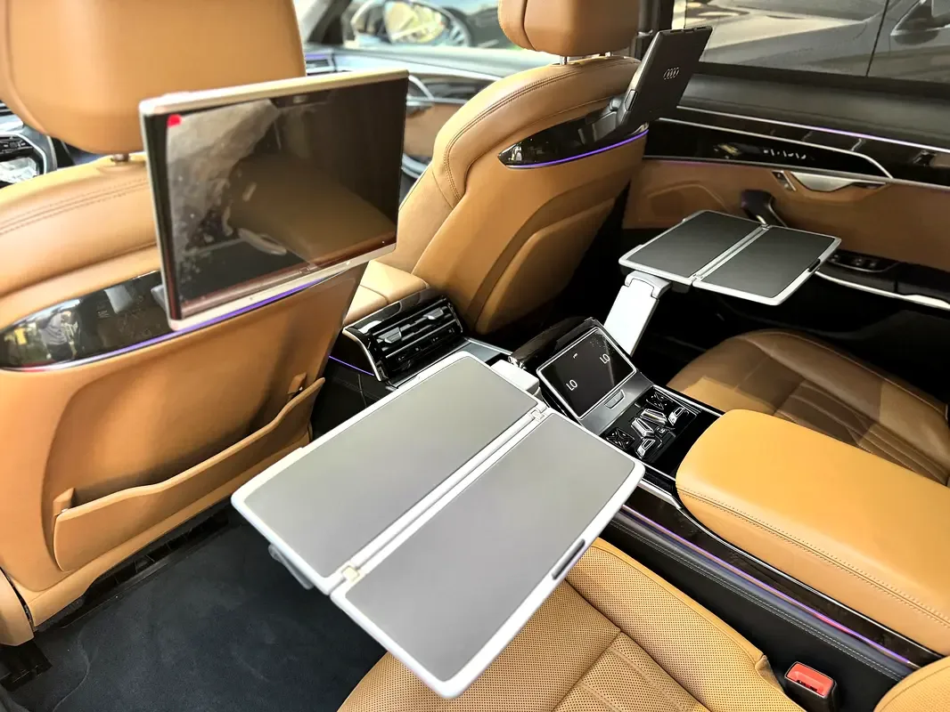 Audi A8 60 TFSI tiptronic quattro (460 حصان) - 19