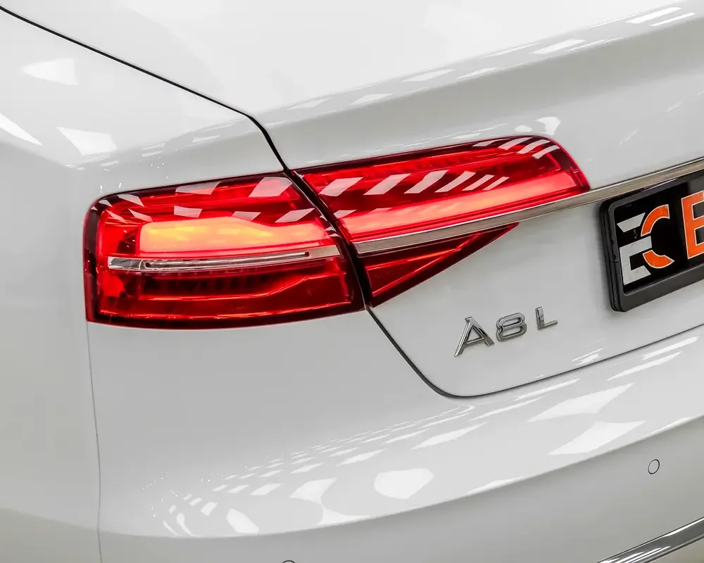 Audi A8 6.3 FSI L tiptronic quattro (500 حصان) - 5