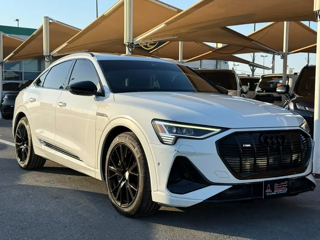 Audi e-tron AT 4WD (408 حصان) - 3