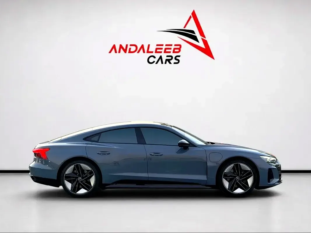 Audi e-tron GT AT 4WD (530 حصان) - 7