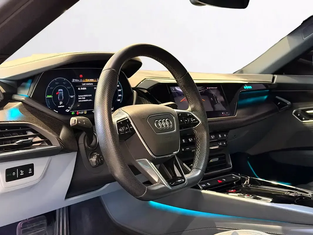Audi e-tron GT AT 4WD (530 حصان) - 10