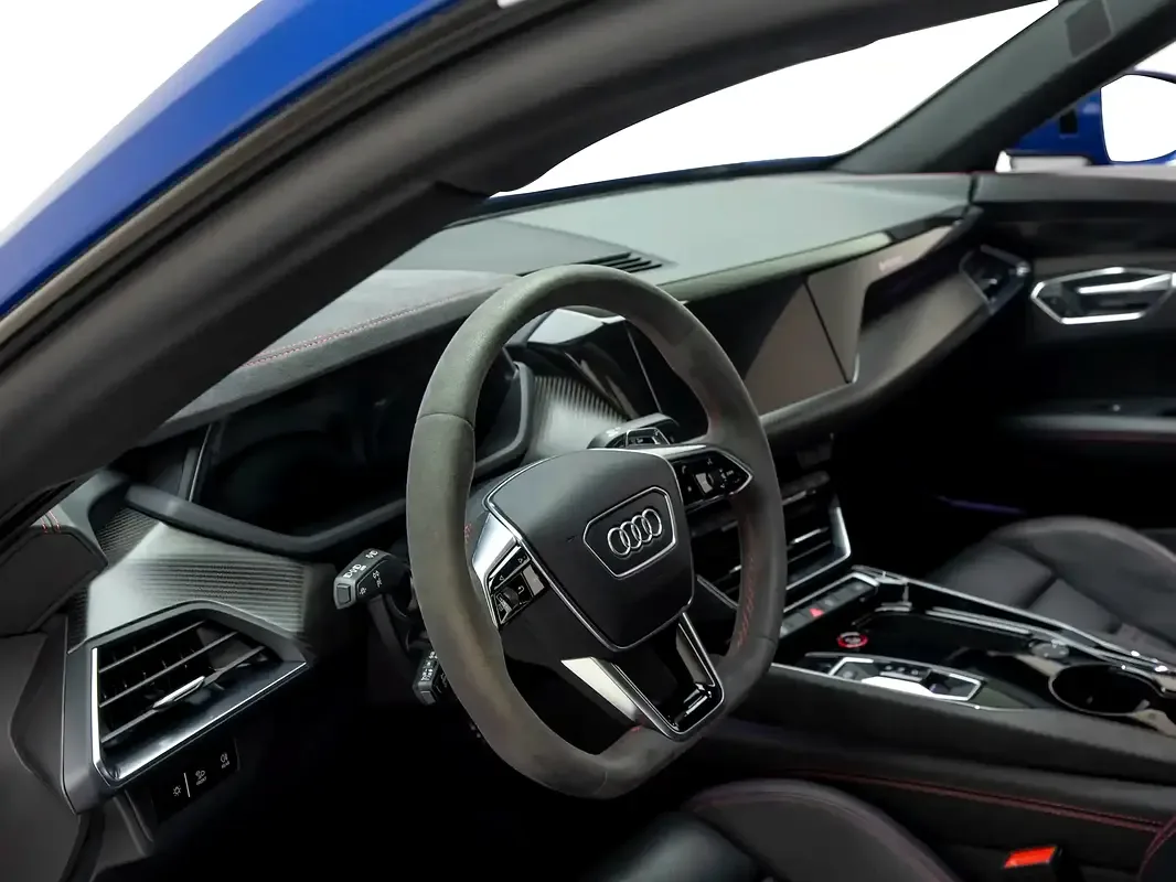 Audi e-tron GT AT 4WD (530 hp) - 8