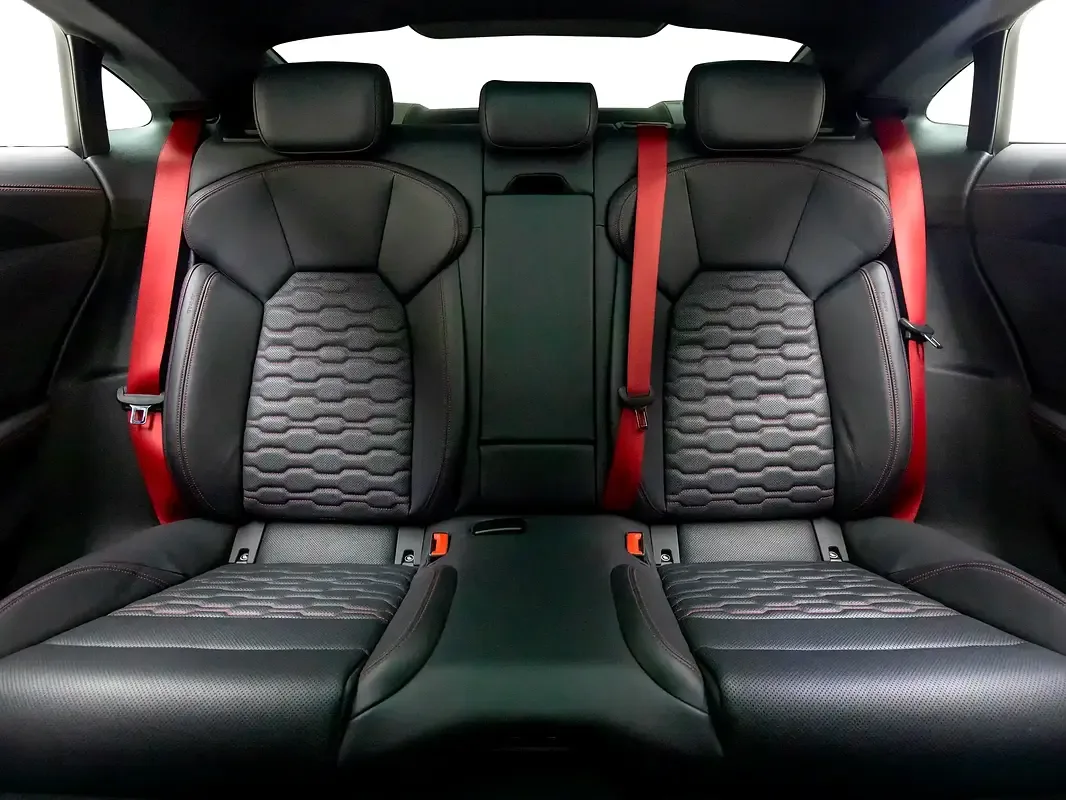 Audi e-tron GT AT 4WD (530 hp) - 17