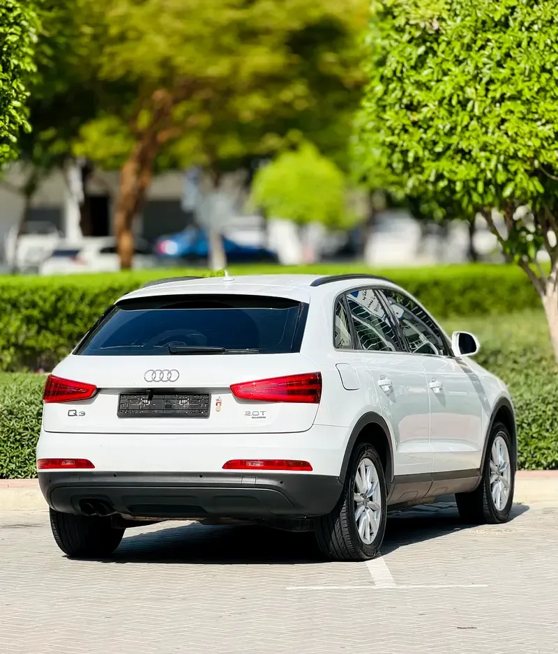 Audi Q3 2.0 TFSI quattro S tronic (211 حصان) - 4