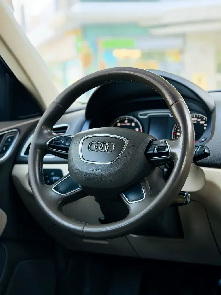 Audi Q3 2.0 TFSI quattro S tronic (211 حصان) - 15