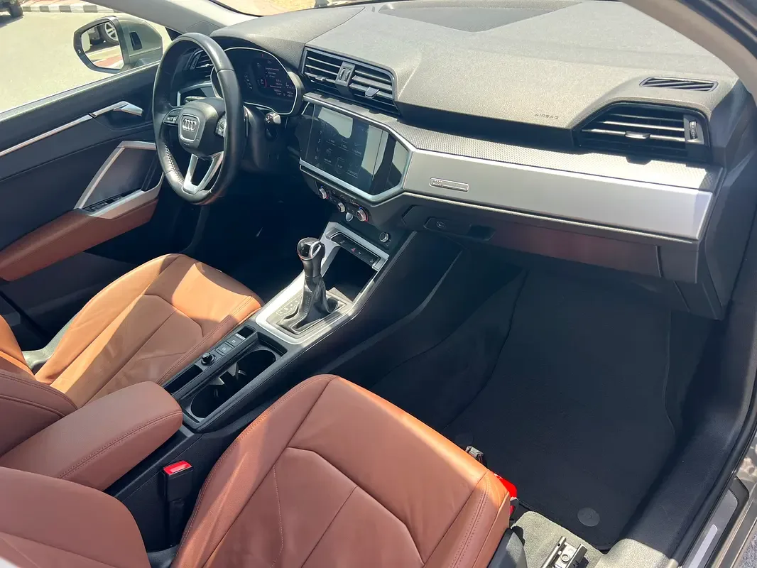 Audi Q3 2.0 TFSI S tronic quattro (220 حصان) - 15