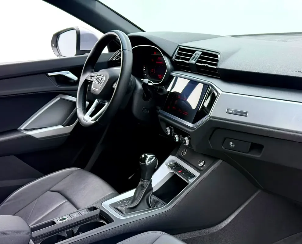 Audi Q3 35 TFSI S tronic (150 حصان) - 7