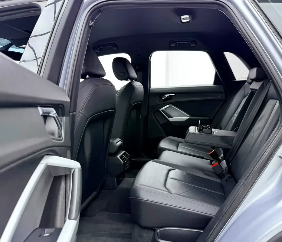Audi Q3 35 TFSI S tronic (150 حصان) - 17
