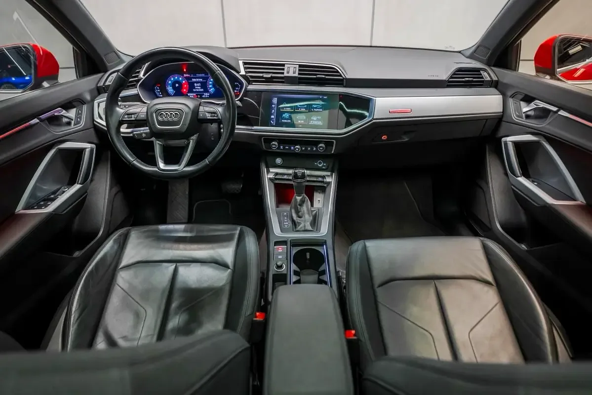 Audi Q3 35 TFSI S tronic (150 حصان) - 10