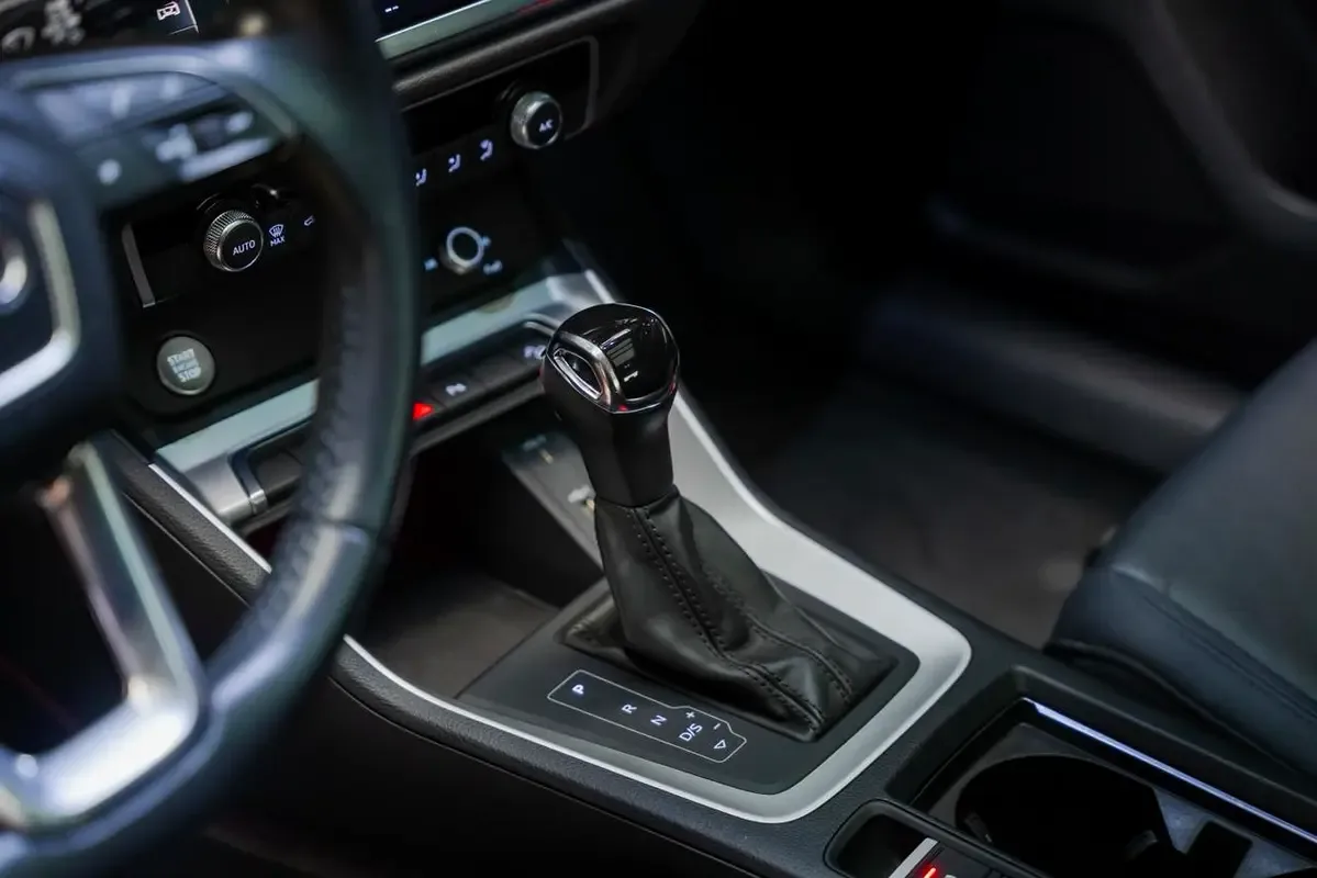 Audi Q3 35 TFSI S tronic (150 حصان) - 13