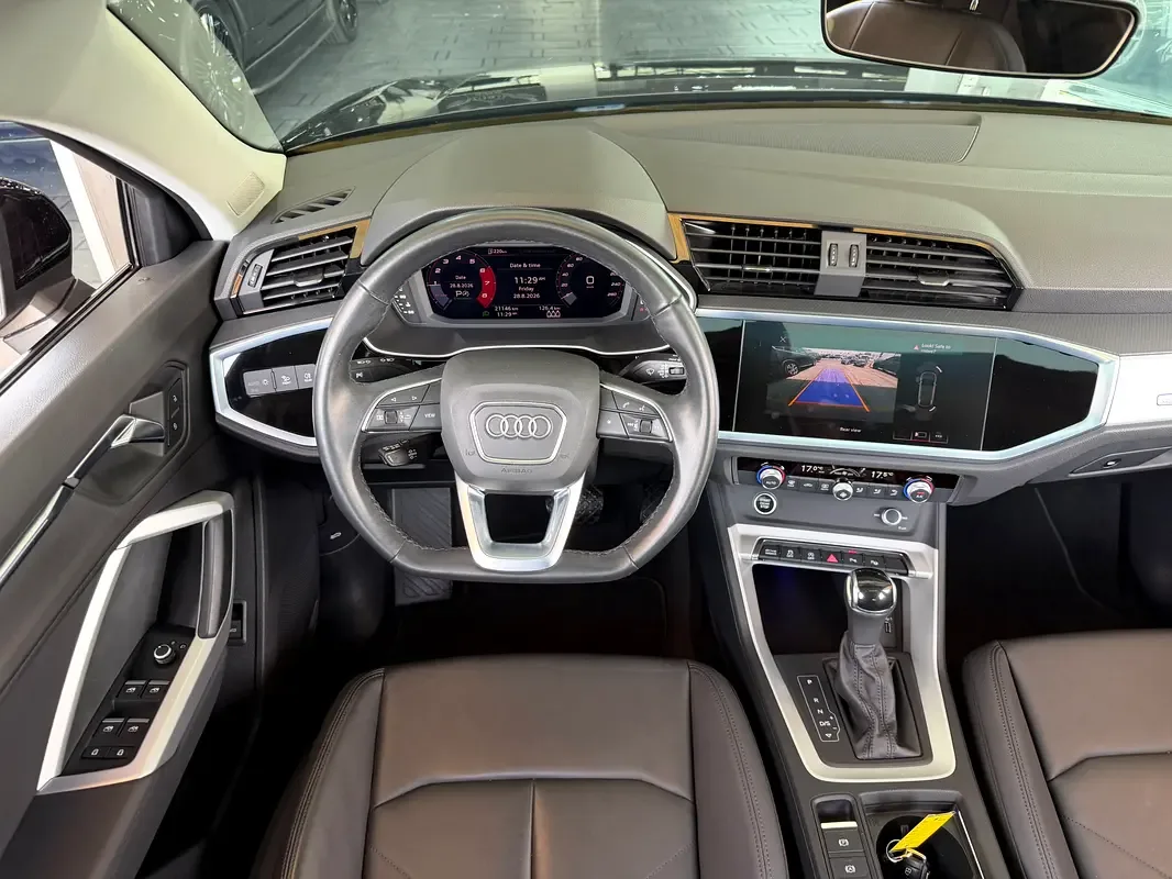 Audi Q3 40 TFSI S tronic quattro (190 حصان) - 10