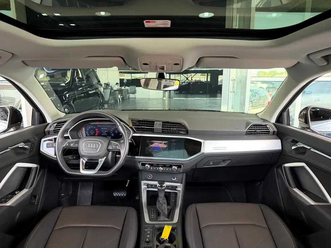 Audi Q3 40 TFSI S tronic quattro (190 حصان) - 9