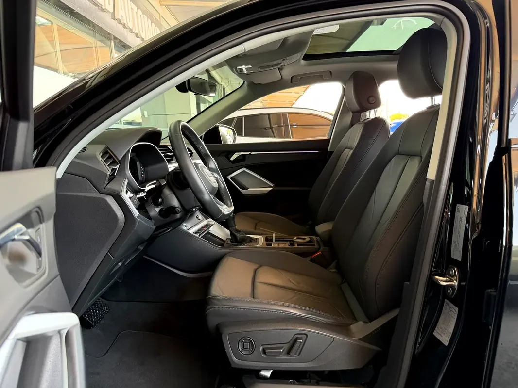 Audi Q3 40 TFSI S tronic quattro (190 حصان) - 14