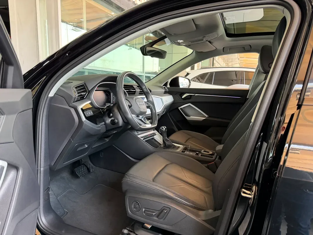 Audi Q3 40 TFSI S tronic quattro (190 حصان) - 12