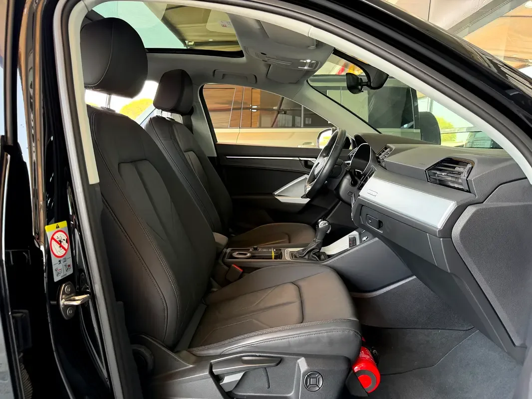 Audi Q3 40 TFSI S tronic quattro (190 حصان) - 16