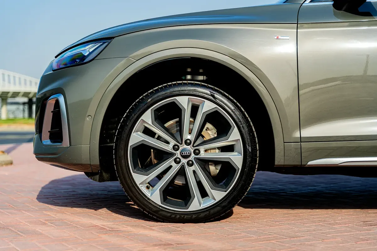 Audi Q5 2.0 AMT 4WD (249 حصان) - 6