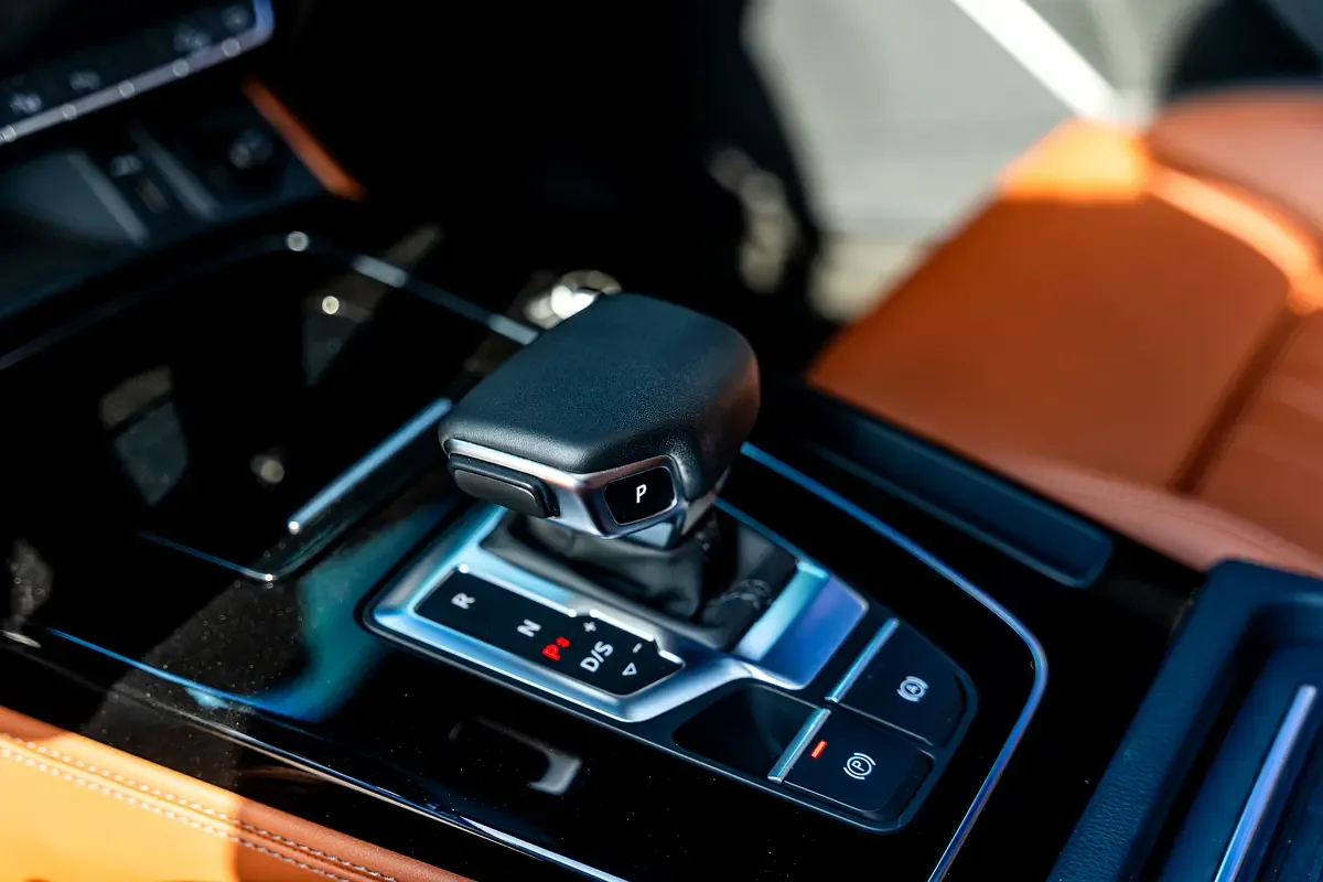 Audi Q5 2.0 AMT 4WD (249 حصان) - 11
