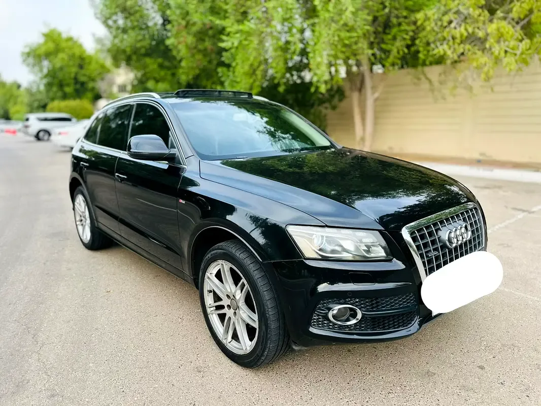 Audi Q5 2.0 TFSI tiptronic quattro (211 حصان)